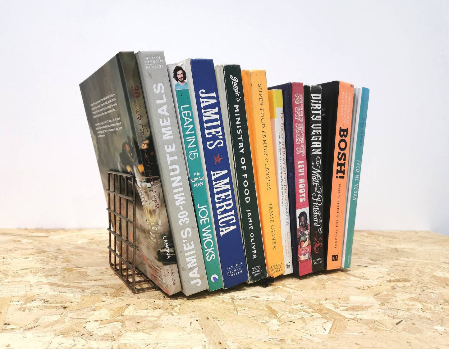 Industrial Metal Mesh Bookends - Mesh Bookholder - Metal Bookends - Mesh Bookend