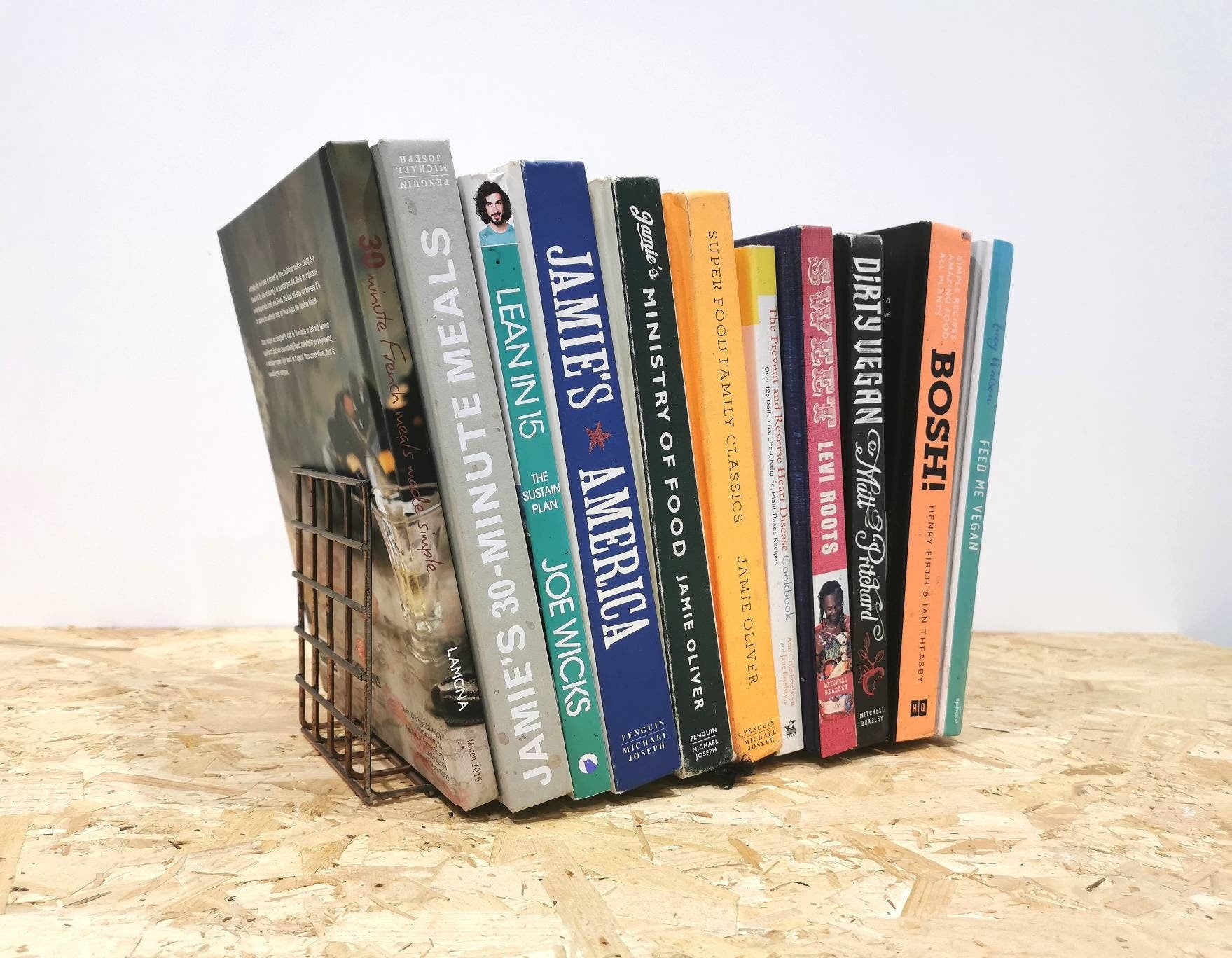Industrial Metal Mesh Bookends - Mesh Bookholder - Metal Bookends - Mesh Bookend