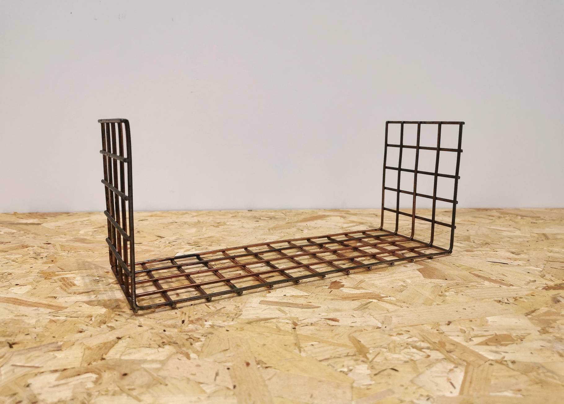 Industrial Metal Mesh Bookends - Mesh Bookholder - Metal Bookends - Mesh Bookend