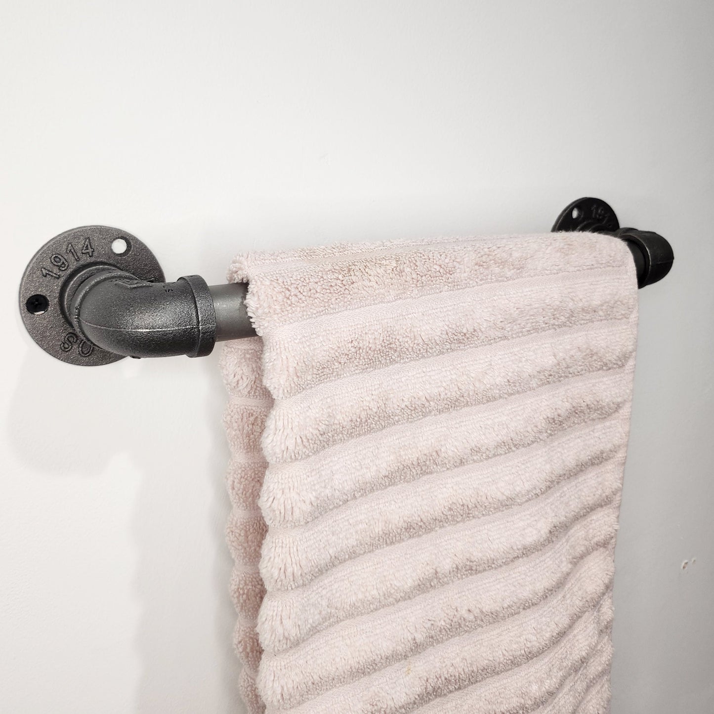Industrial Steel Tube Towel Rail | Wall Mounted Towel Holder | Handmade Bathroom Hardware | UK Made Rustic / Modern Decor
