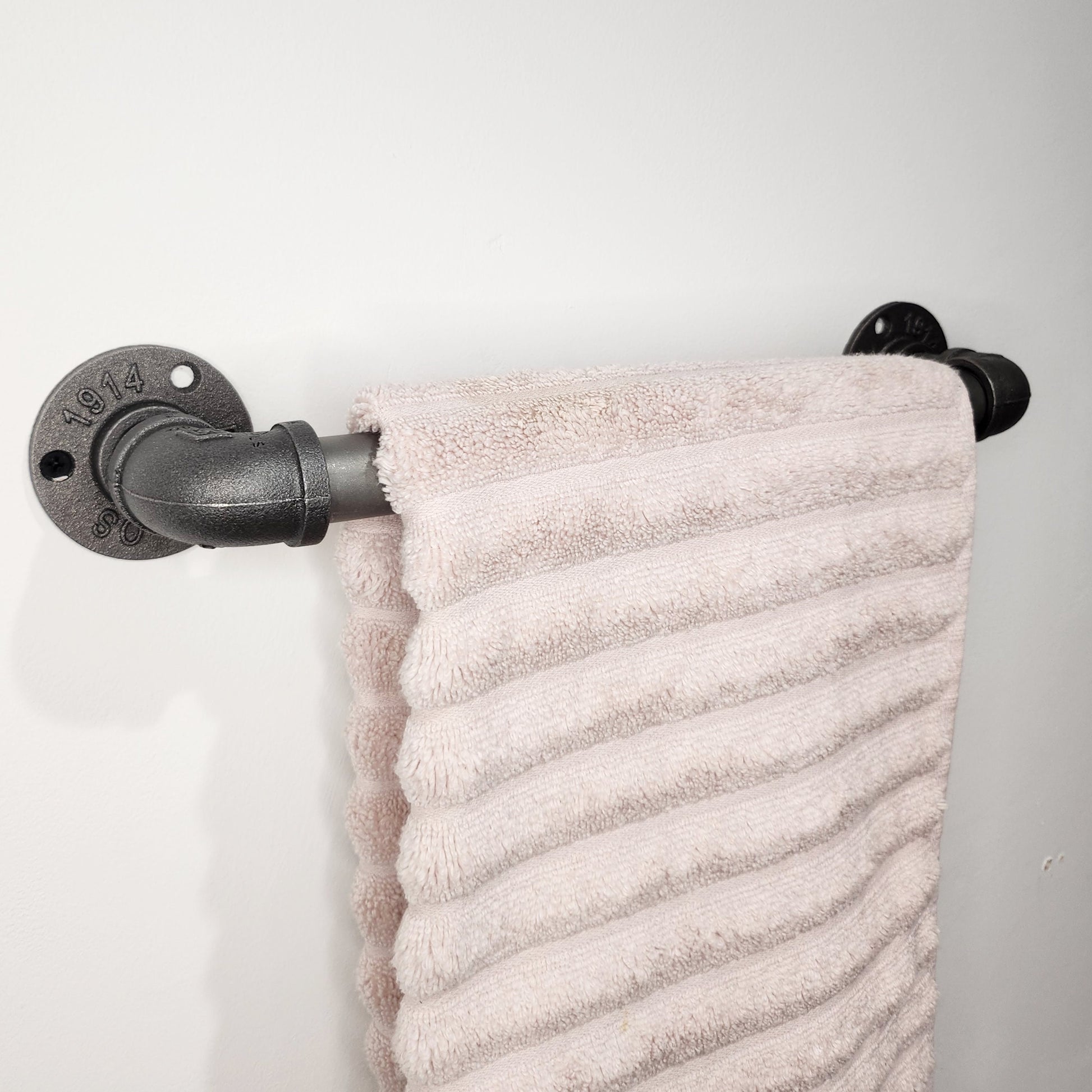 Industrial Steel Tube Towel Rail | Wall Mounted Towel Holder | Handmade Bathroom Hardware | UK Made Rustic / Modern Decor