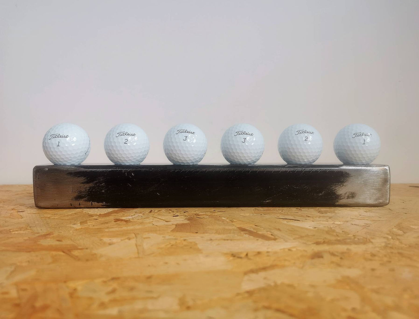 Golf Ball Holder Display Stand - Metal Golf Ball Stand - Golf Ball Shelf - FREE POSTAGE